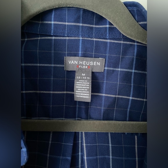 Van Heusen button down shirt - Picture 4 of 4